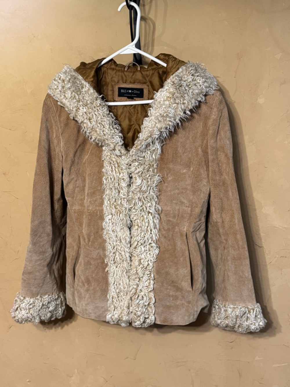 BKE Diva Beige Suede Sherpa Trim Jacket - Picture 2 of 6